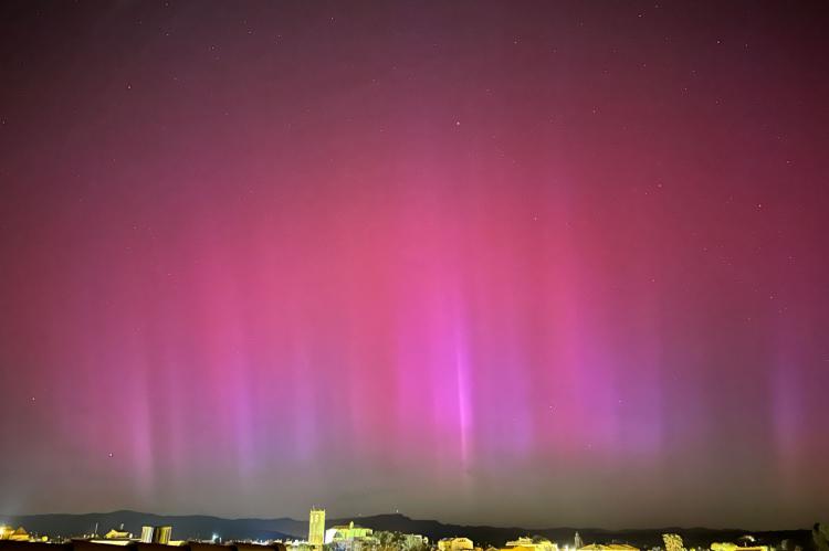 Las auroras boreales iluminan de forma increíble la noche de España y de medio mundo