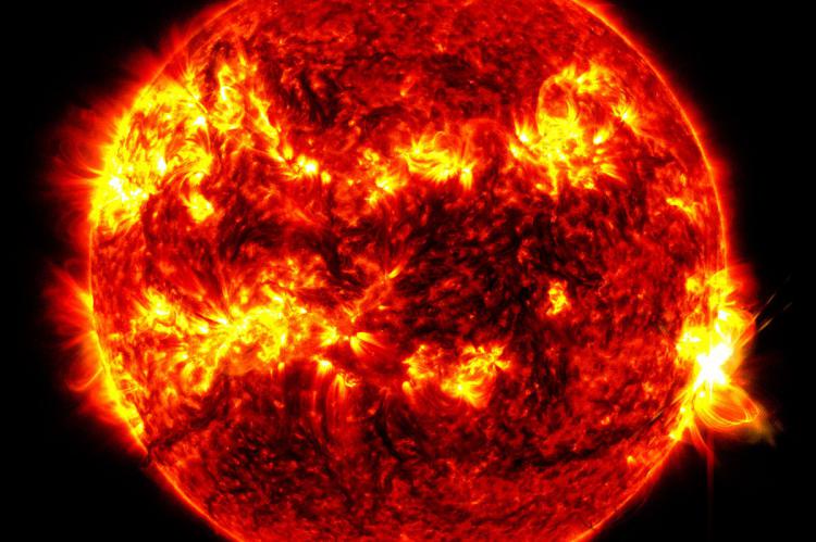 La NASA captura una enorme llamarada solar, la más grande en casi dos décadas 