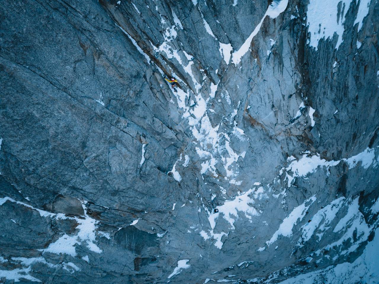 Charla con uno de los tres integrantes de la escalada que ha conseguido marcar una nueva gesta en el alpinismo mundial.