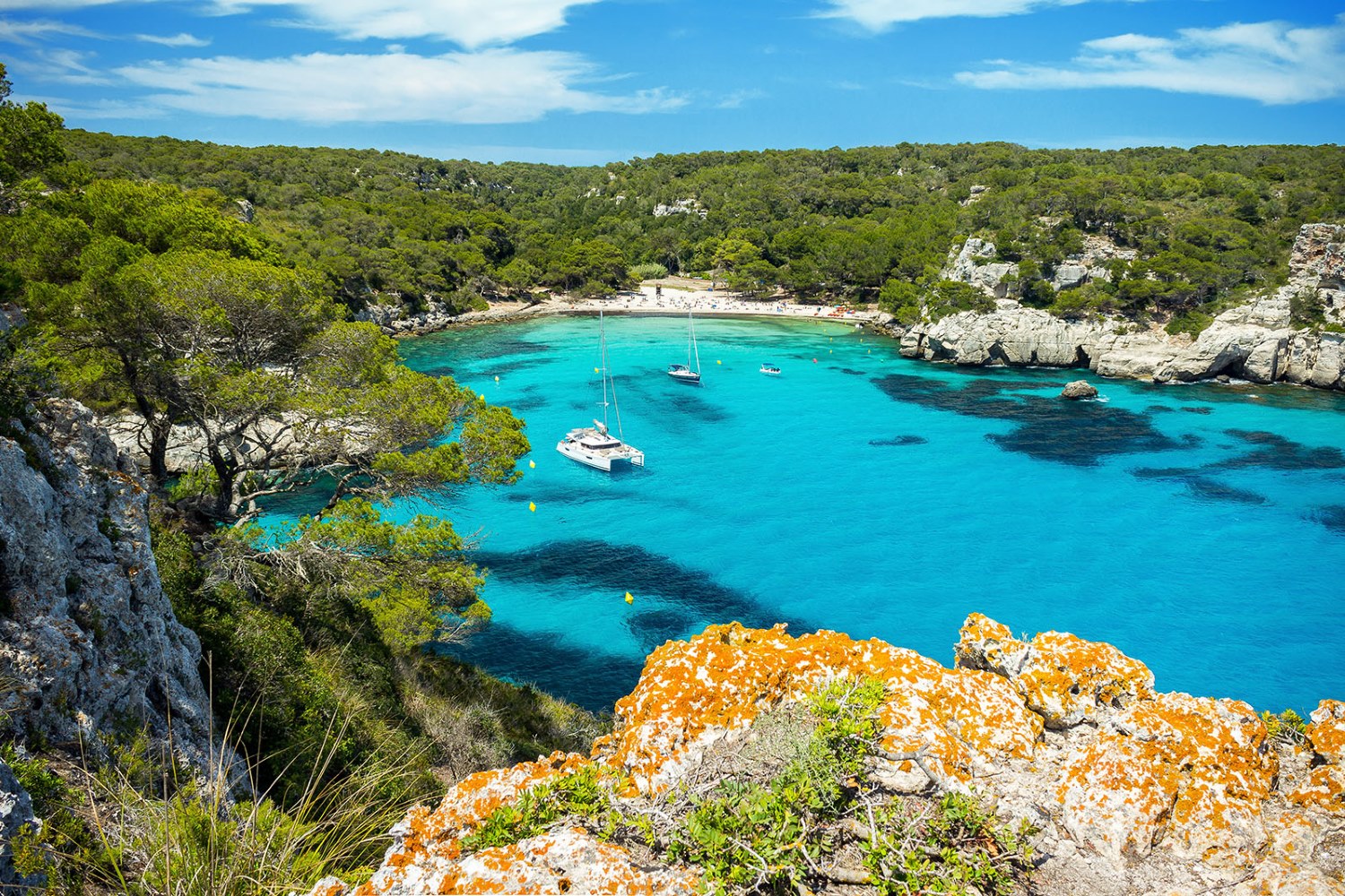 Calas de Na Macarella y Na Macarelleta. Menorca. Fotografía: Rulan. Adobestock