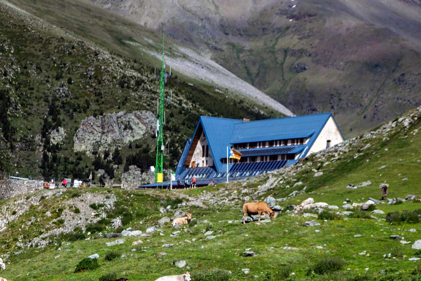 Albergue-Pic-de- aguila-vall-de-nuria-fotografia-toni-anguera 5533_0.jpg