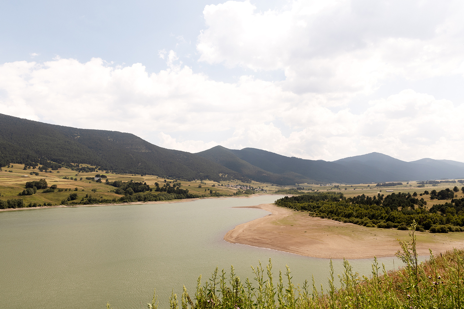 Lago de Puyvalador. Fotografía Lugares de Aventura. Autora: Júlia Miralles