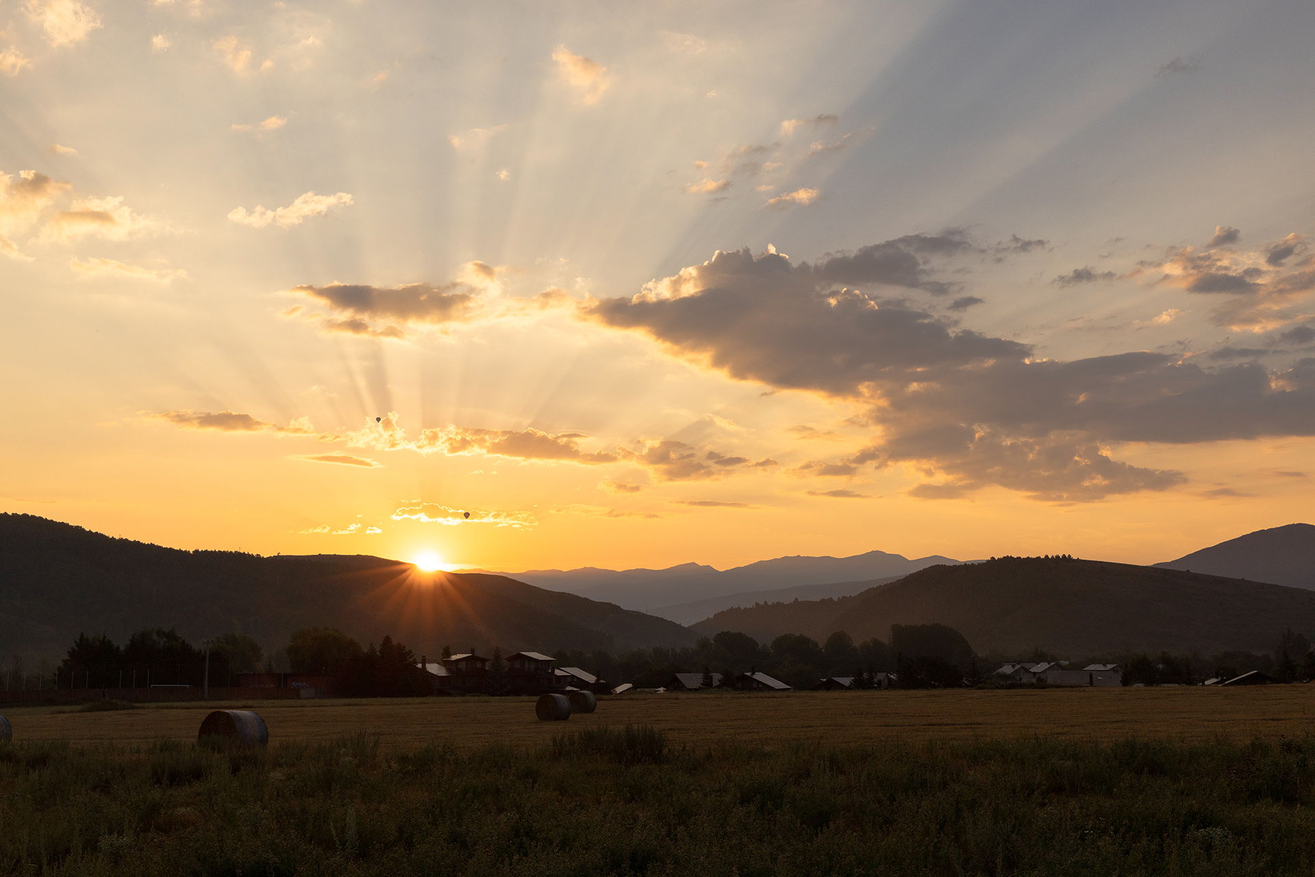 Amanecer-en-la-cerdanya-lugaresdeaventura