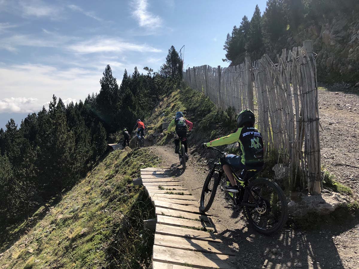 La-Molina-DH-bike-park-sendero-trazado-foto-ivan-sanz