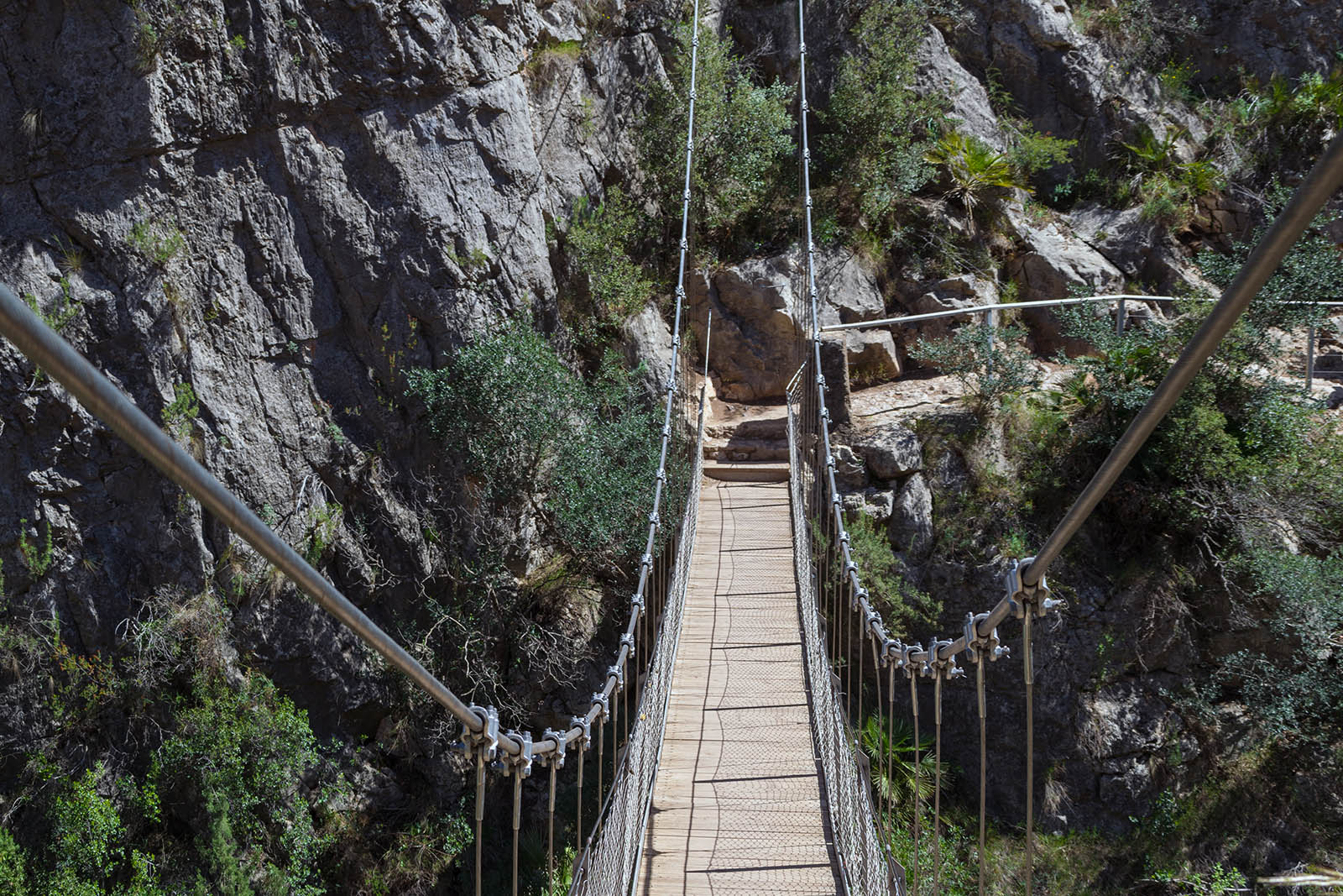 Los Calderones-Chulilla-ValenciadobeStock_273229404.jpg 