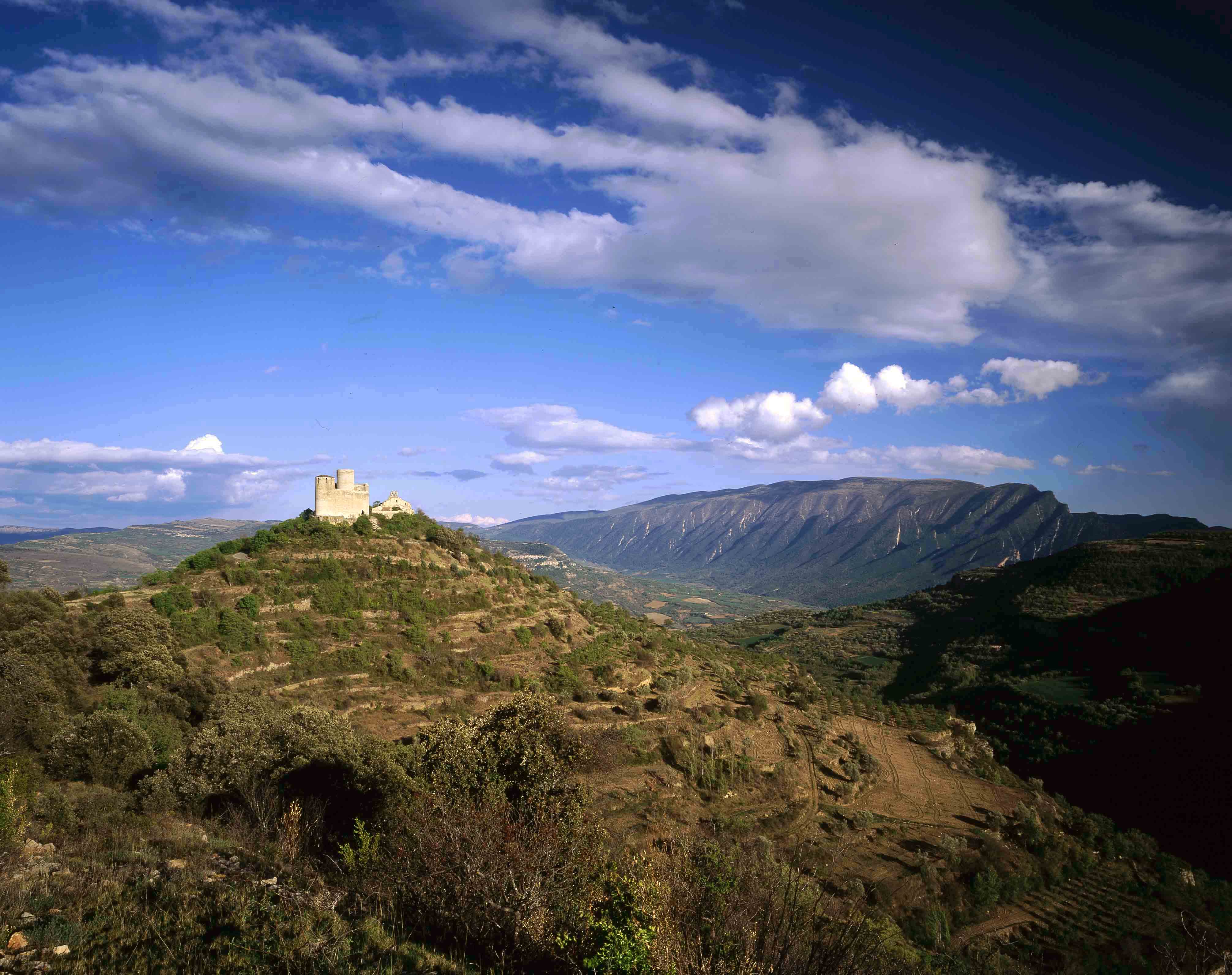 Pallars-JussÖ-Castell-de-Mur-patronat-de-turisme-de-la-diputacio-de-lleida.jpg