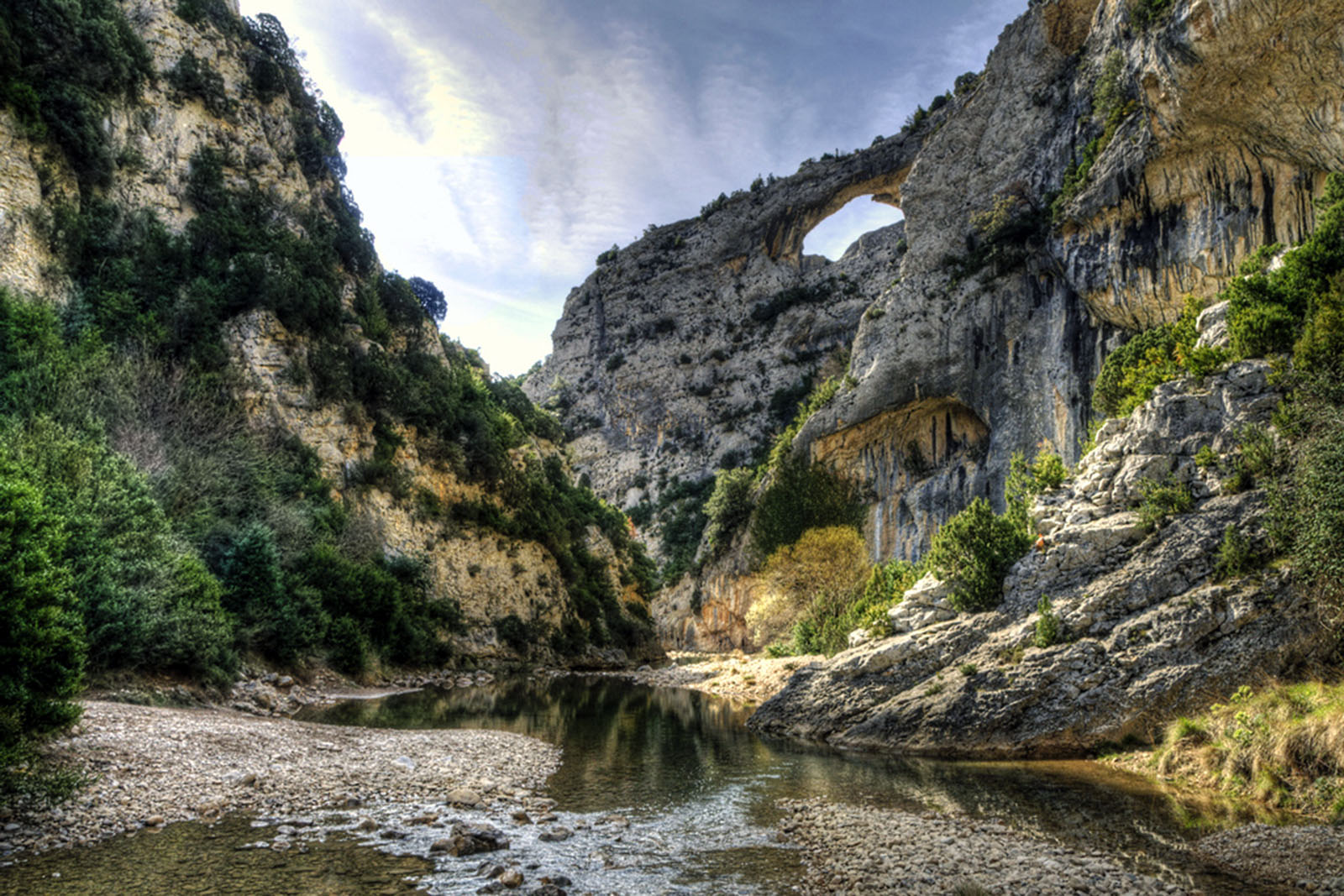 Roberto-atencia-Sierra-de-Guara-barranco-de-mascun-huescalamagia.jpg