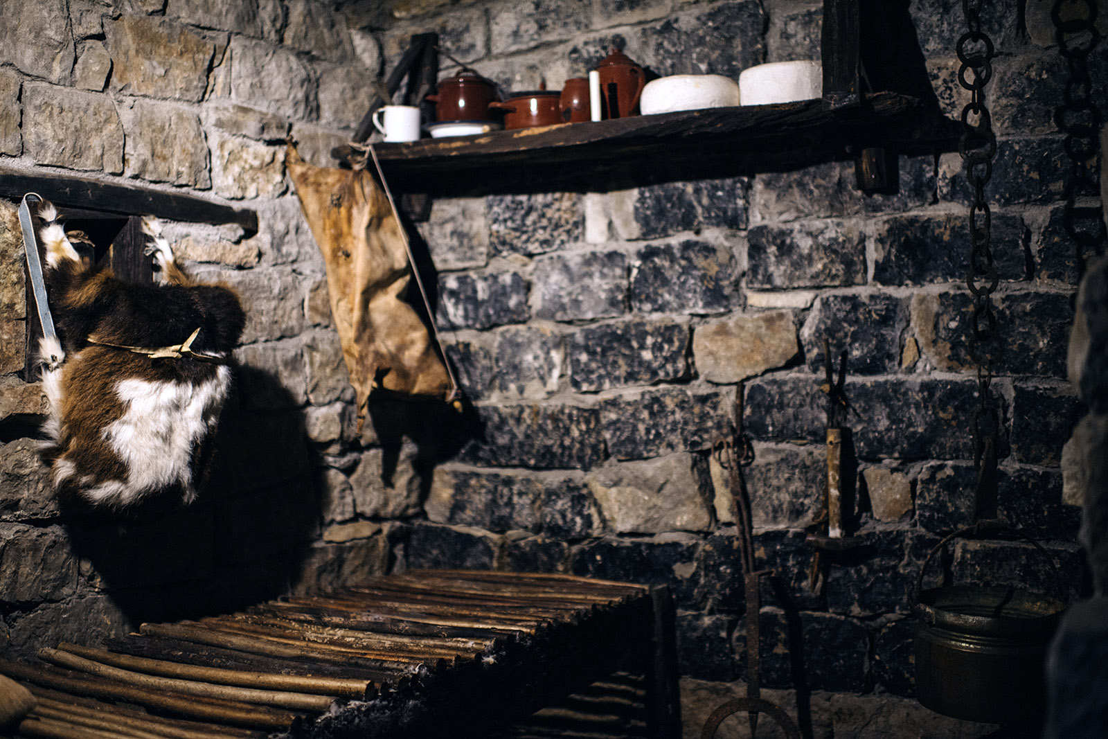 cabaña-pastores-interior-onis-©-turismo-asturias- pelayo- lacazette.jpg