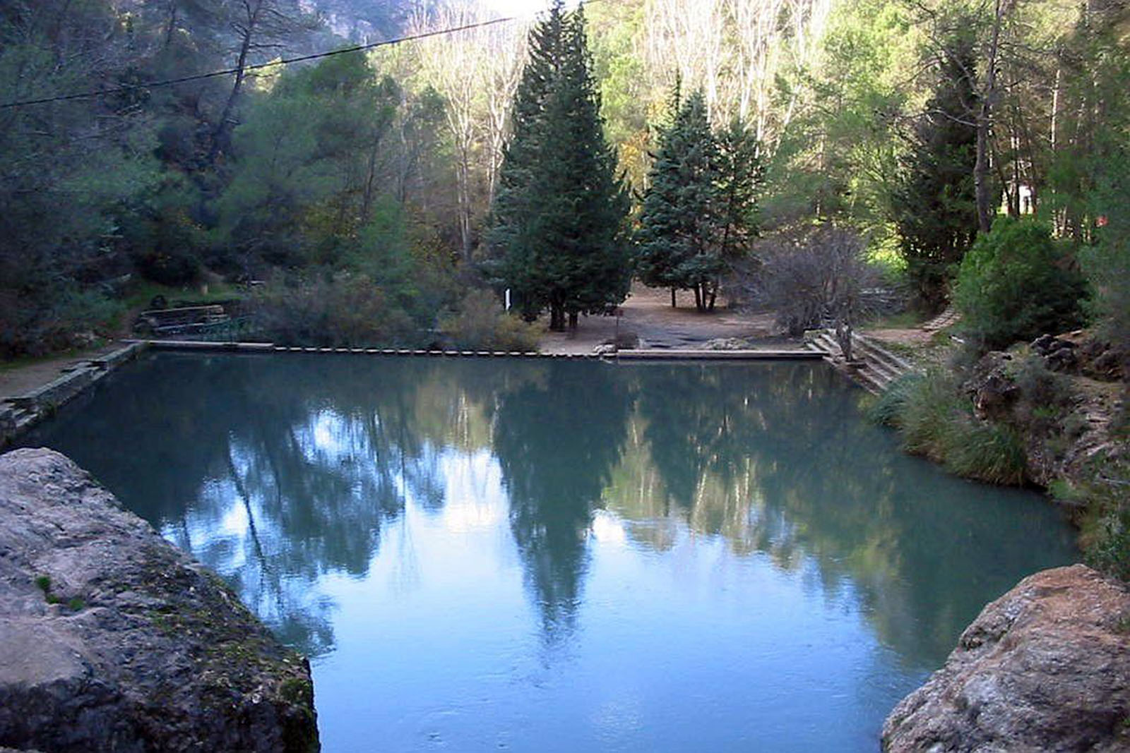 cazorla-area-recreativa-charco-del-aceite-fuente-guía-oficial-del-parque-natural.jpg