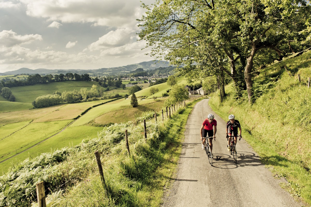 Cyclotouristes vers col de Lies ©CDT64-Ziklo