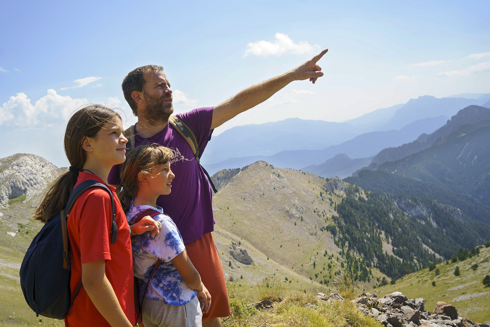 familia-turismo-lamolina-autor-oriol-molas-lugares-de-aventura.jpg 