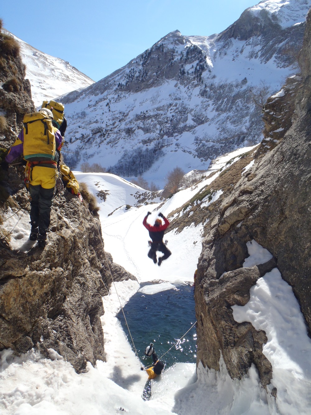 Gavarnie Ice Canyoning