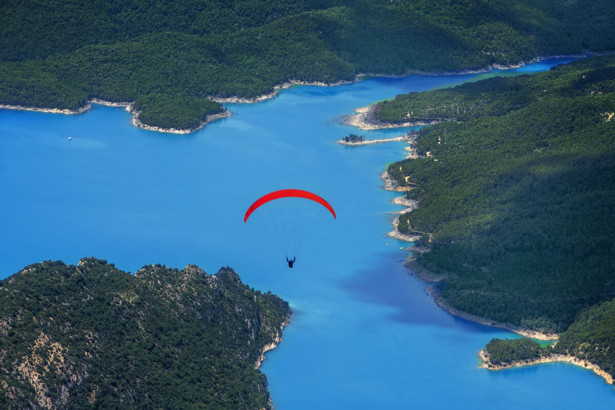 Parapente en Àger. Foto: Sergi Reboredo.