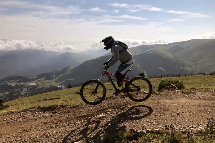 Portada-bike-park-La-molina-foto-ivan-sanz