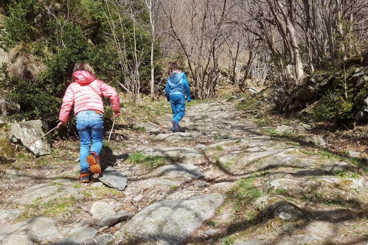 Diez excursiones para hacer en familia cuando se derrite la nieve