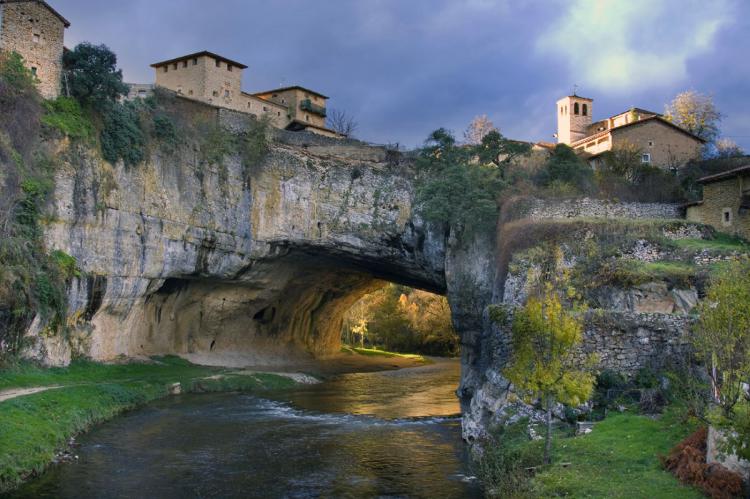 Puente natural de Puentedey