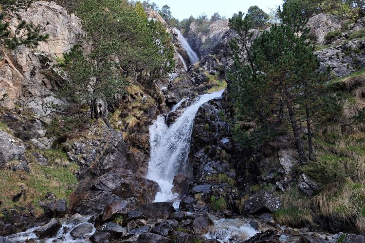 Hermosas Cascadas del Valle de Tena