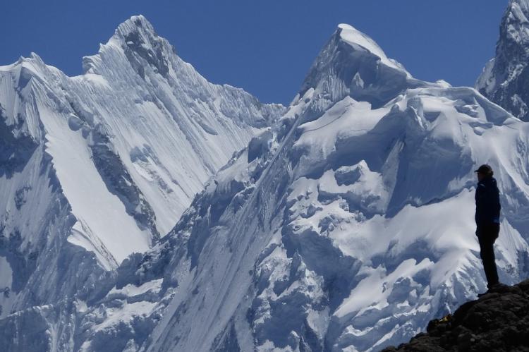 Trekking del Huayhuash. Variante Paso Rasac-Siula Grande. Perú.