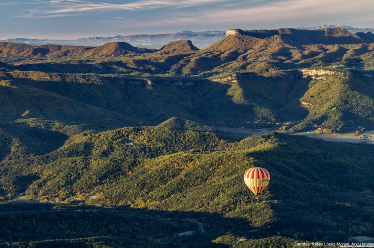 Calma, silencio y poca gente... el momento para visitar el Pirineo de Girona y la Costa Brava