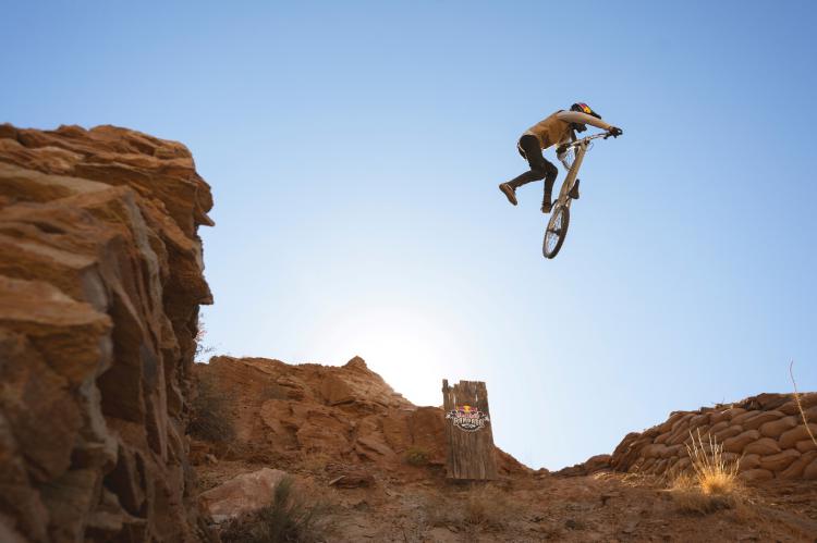 Brandon Semenuk consigue su quinta victoria en Red Bull Rampage 2024