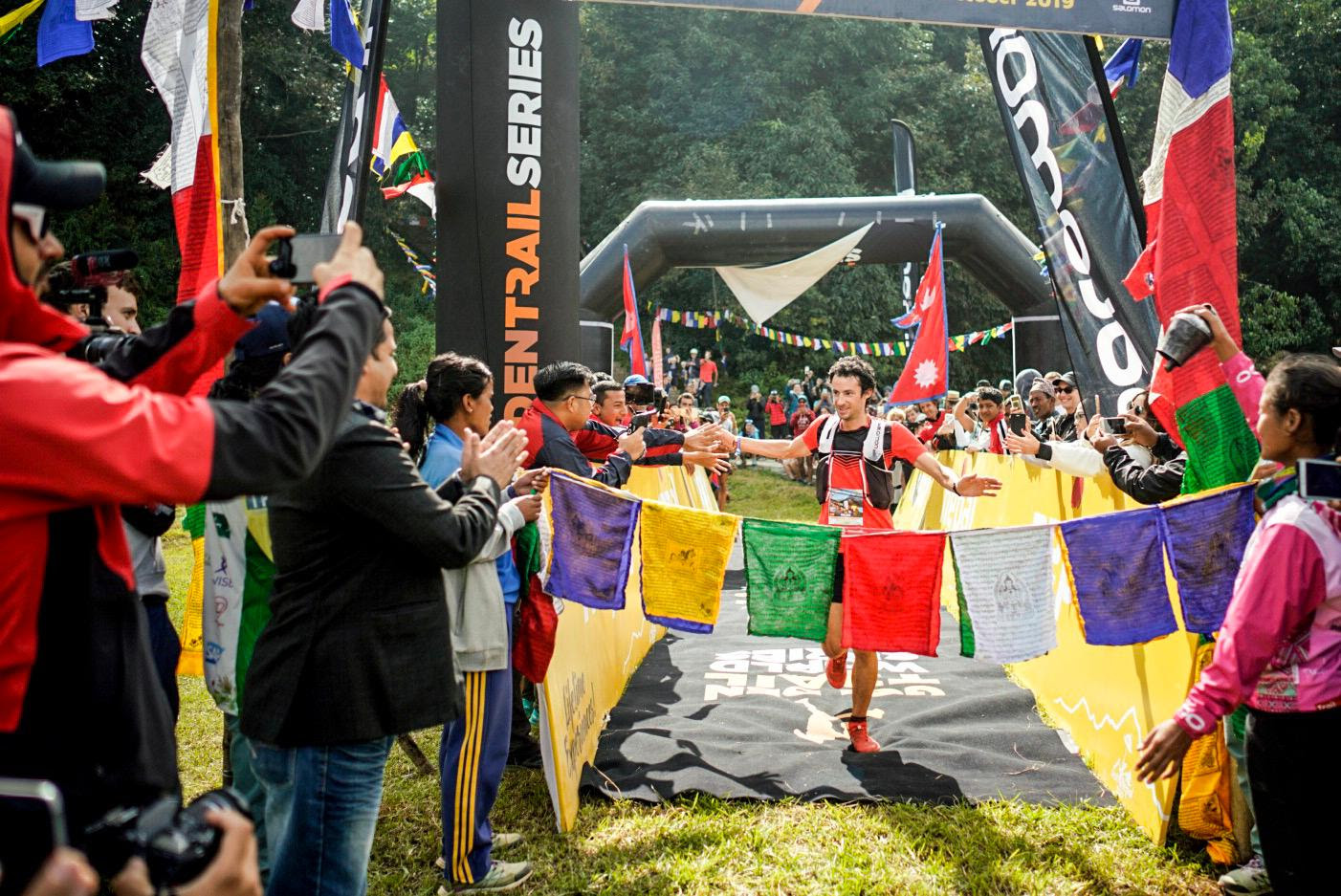 Un Kilian Jornet imperial vence en las Golden Trail World Series en Nepal