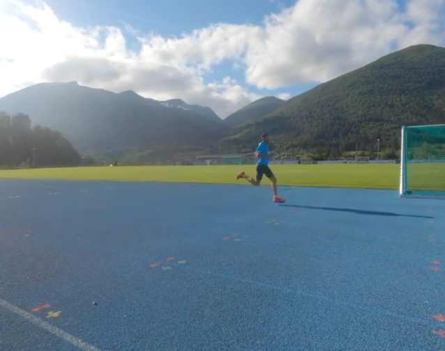 Nuevo guiño de Kilian Jornet al tartán. ¿Lo veremos pronto corriendo en pista?