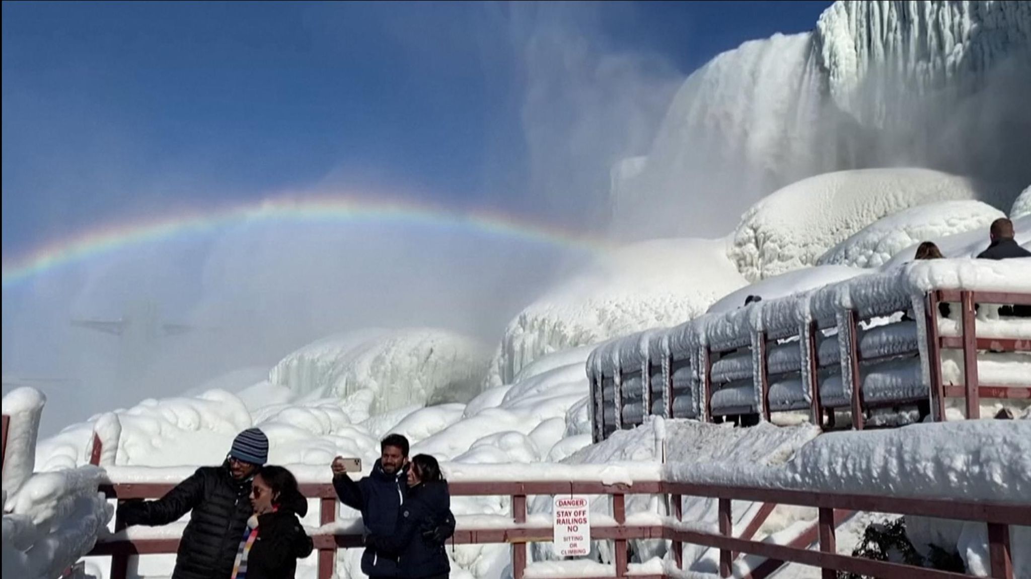 Las cataratas del Niagara se han congelado y las espectaculares imágenes se ha hecho virales