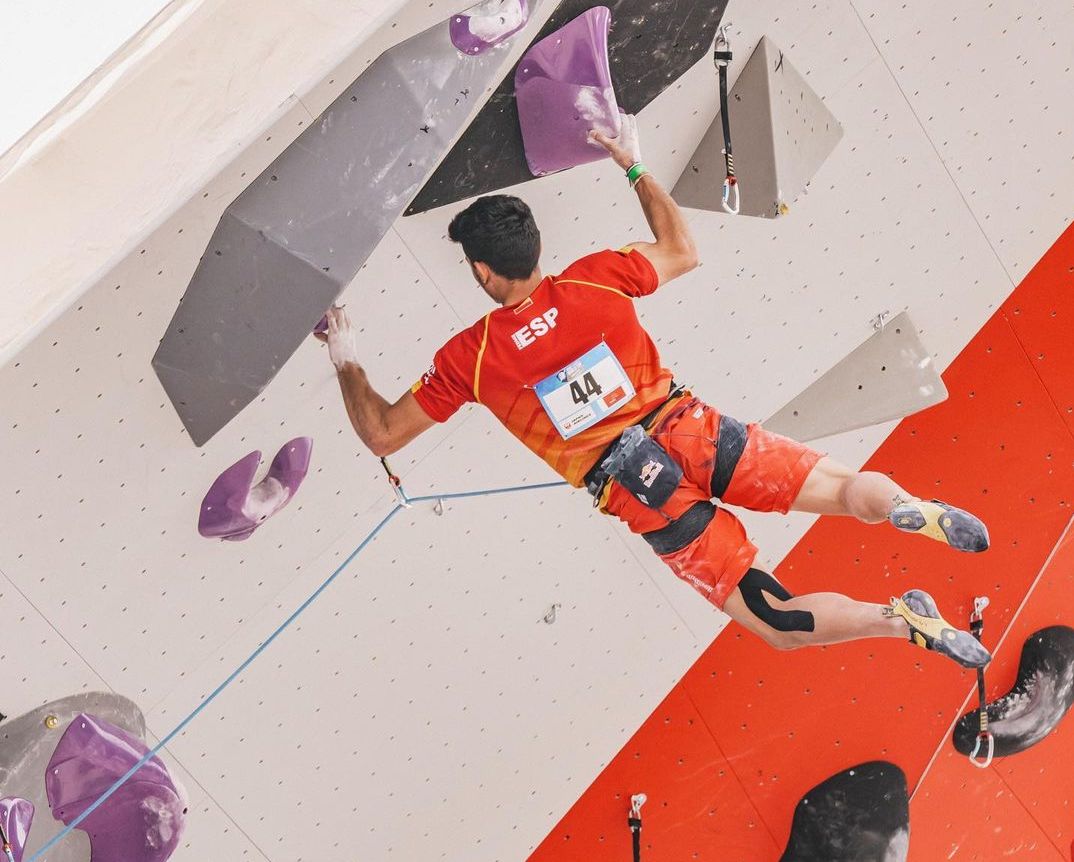 ¿Quién es Alberto Ginés? Ganador del oro en el debut de la escalada como deporte olímpico en Tokio