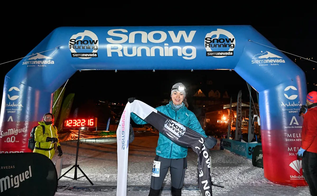 Silvia Lara impone su ley en el Snow Running de Sierra Nevada