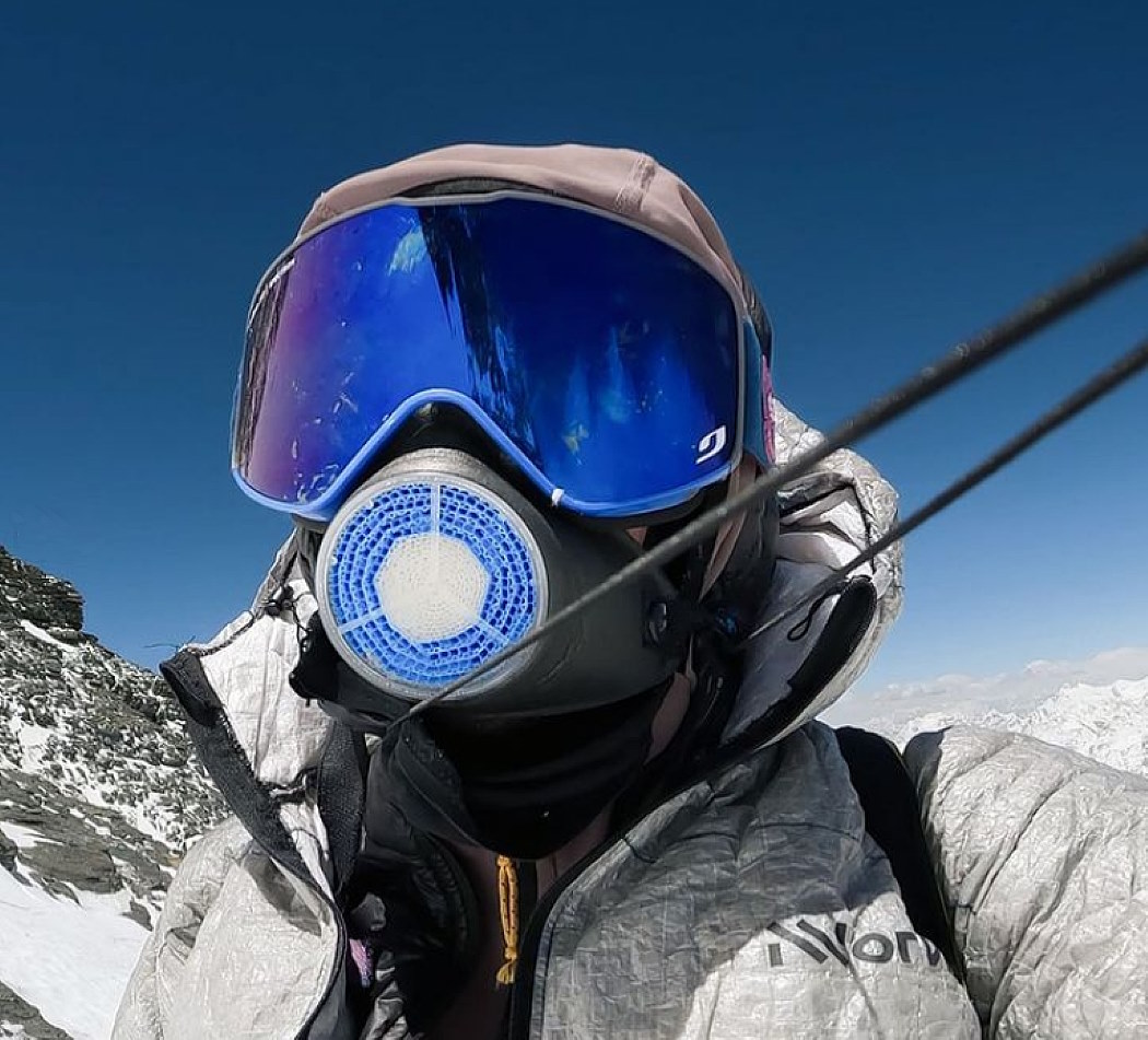 Kilian Jornet escapa ileso de una avalancha camino del Everest