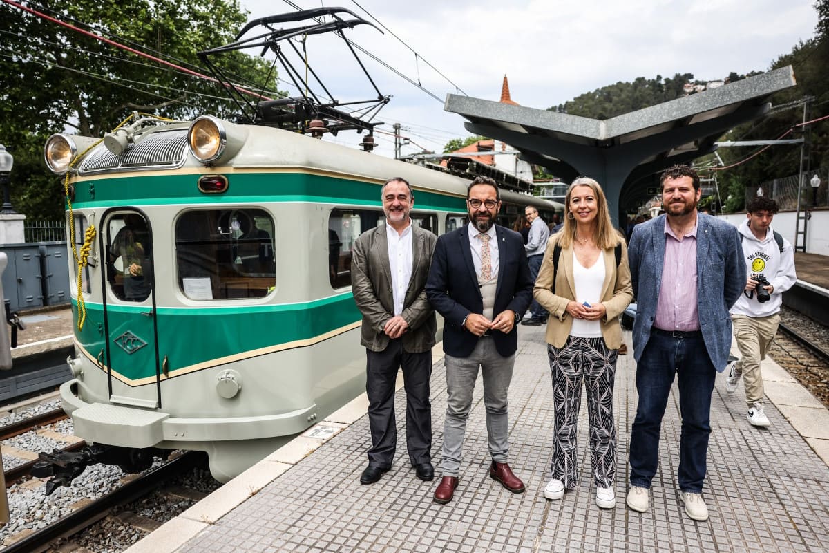 El histórico Tren Granota vuelve a circular en la línea Barcelona-Vallès