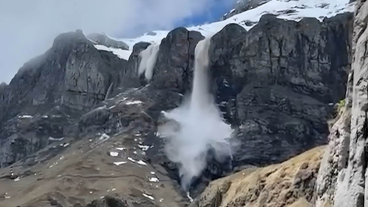 Un muerto y cuatro heridos tras avalancha en el Lago Oeschinen (Suiza)