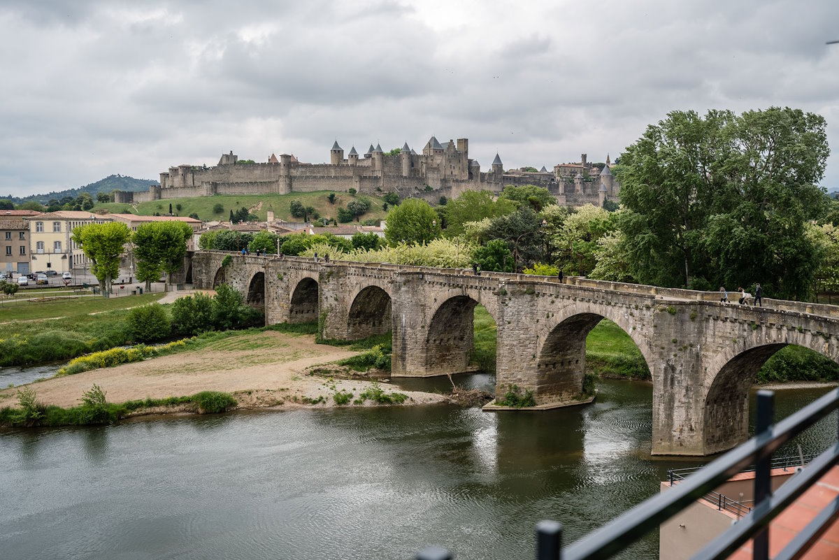 Carcassonne y sus viñedos: Catas de vino y paseos por la ciudad medieval