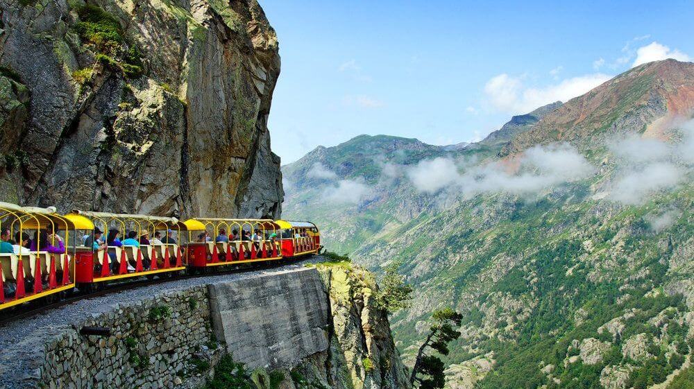 El tren de Artouste: Un viaje de un euro hacia el futuro turístico del valle de Ossau