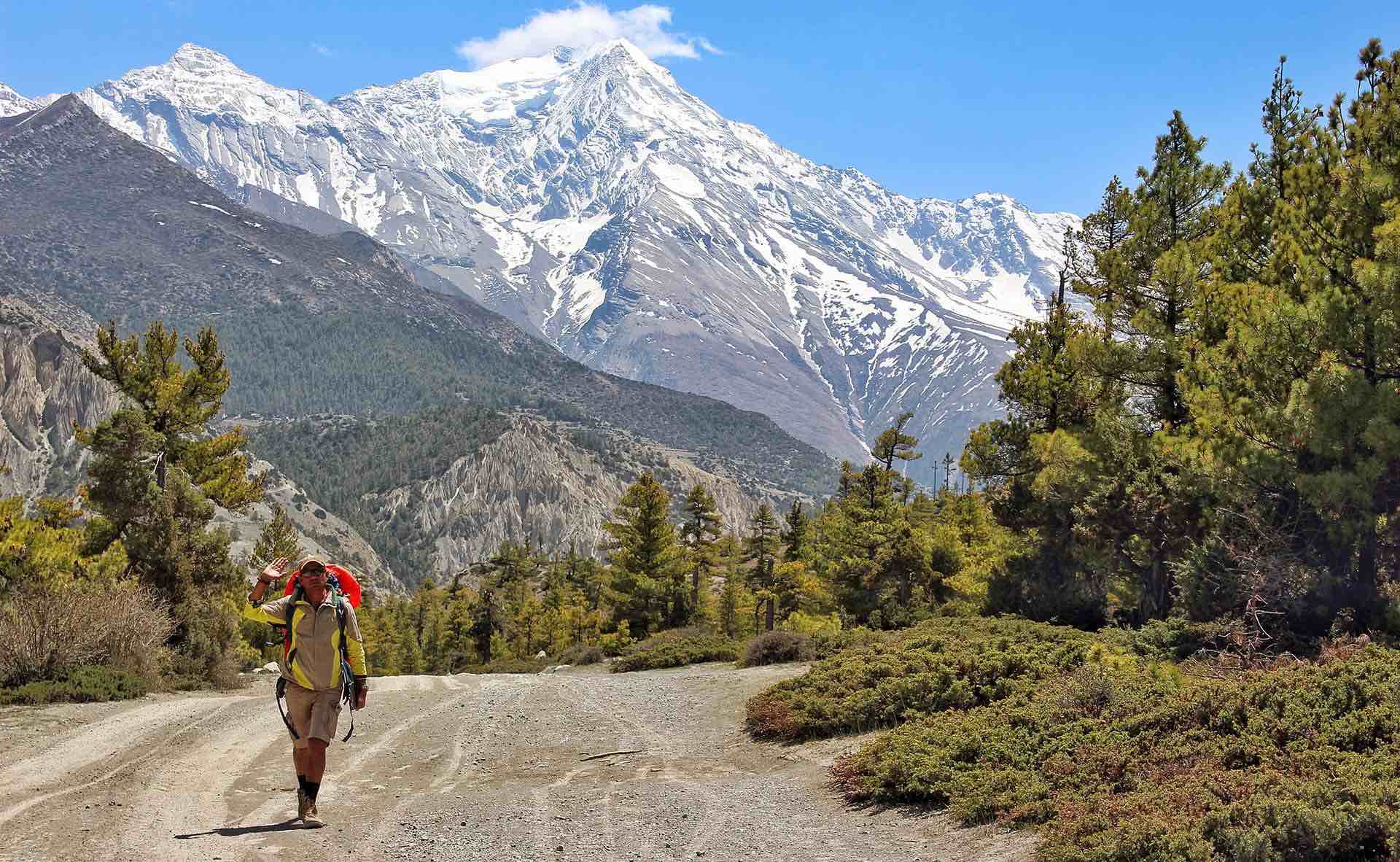 Buscan a dos jóvenes excursionistas catalanes desaparecidos en Nepal