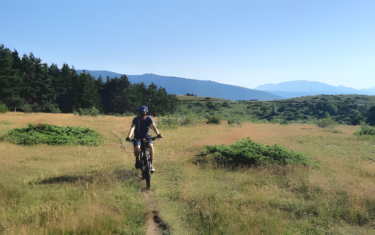 "MTB sin Fronteras": La nueva guía para ciclistas de montaña en la Cerdanya y el Capcir