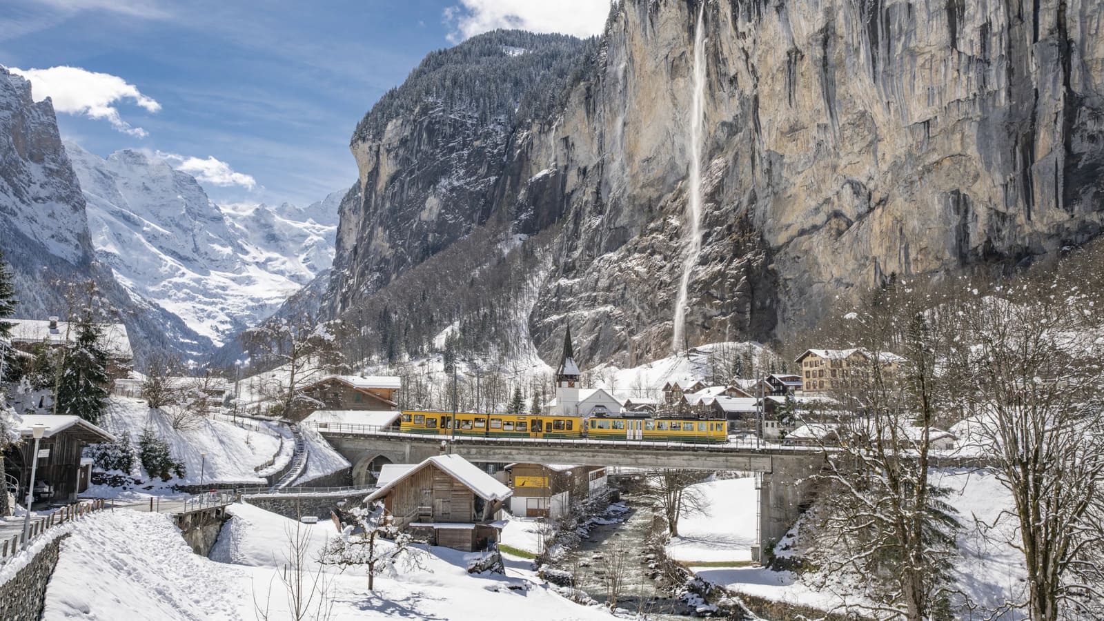 Lauterbrunnen: El Valle que Inspiró a Tolkien, Goethe y James Bond