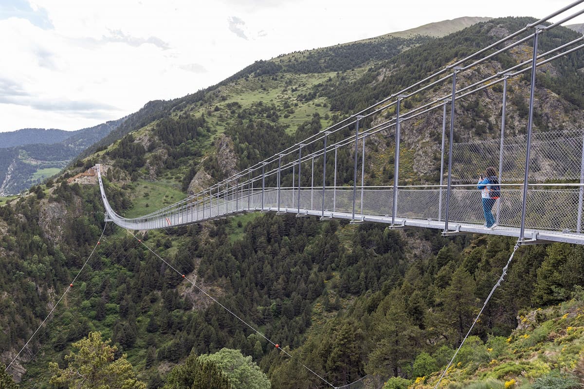 Saltar del puente tibetano de Canillo: Una nueva experiencia de aventura en Andorra