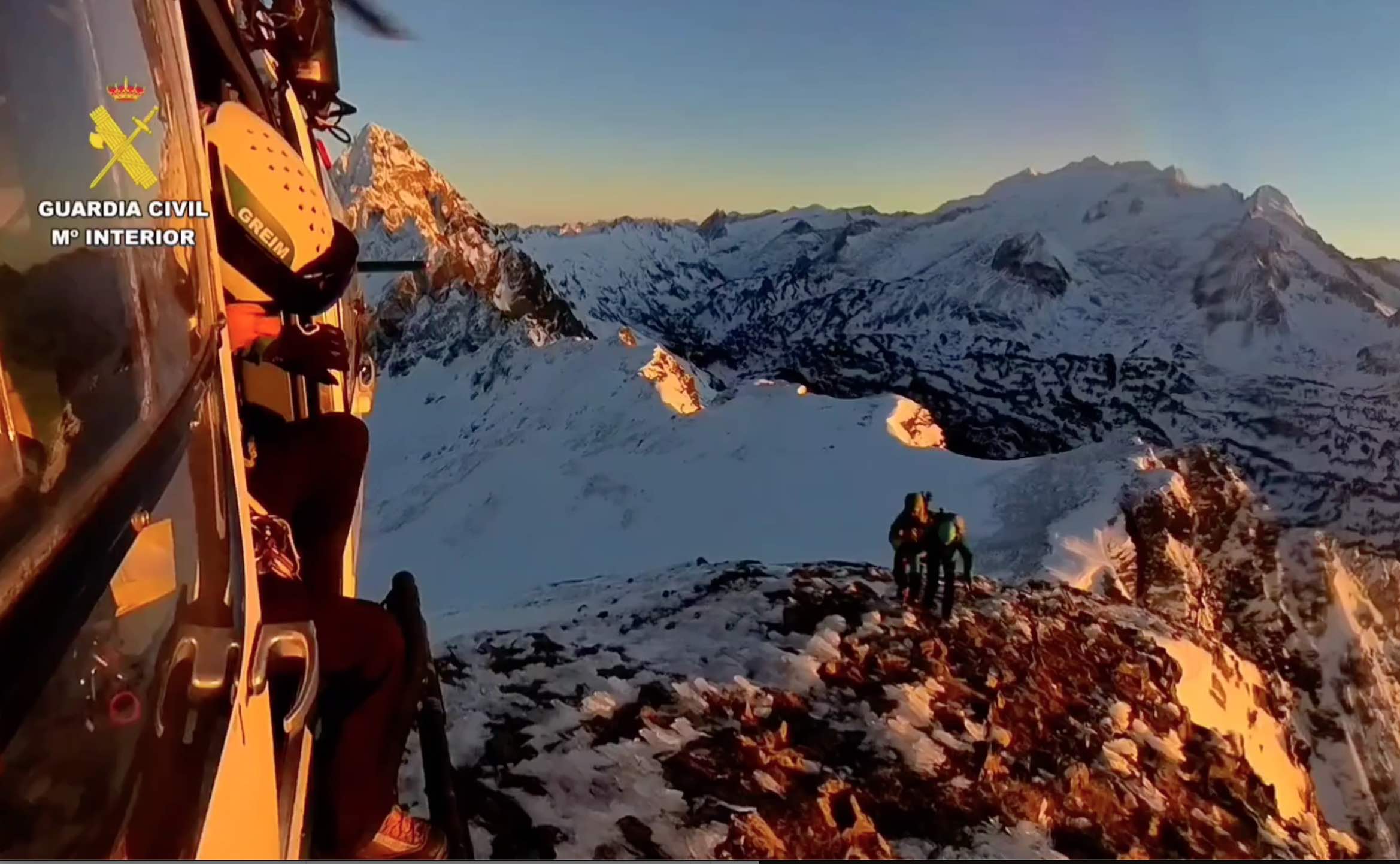 Fin de semana trágico con tres fallecidos y muchos rescates por caídas en nieve y hielo