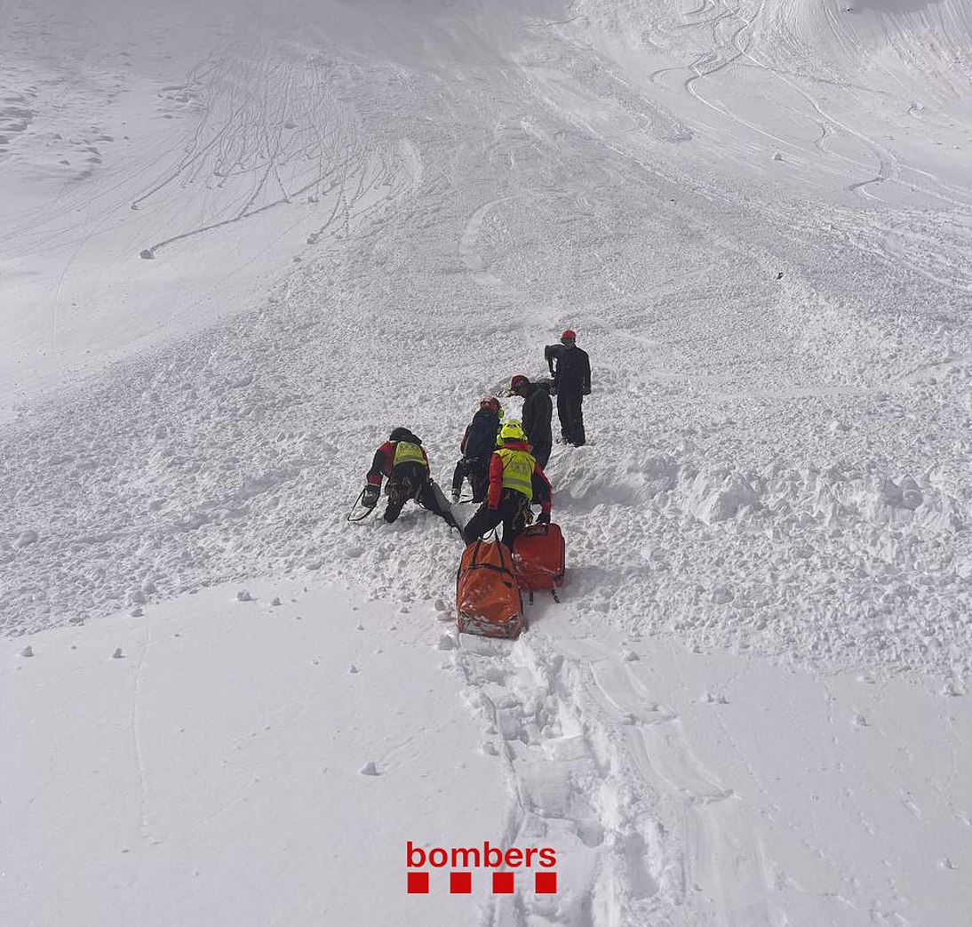 Rescatado un excursionista herido tras una avalancha en Alt Àneu, Pallars Sobirà