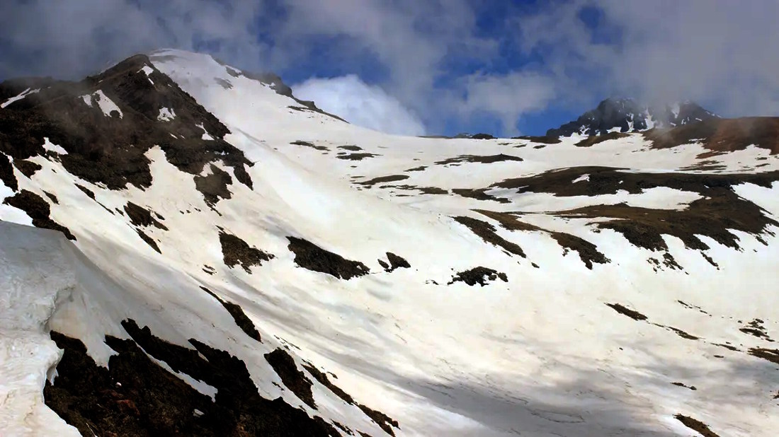 Tragedia en Armenia: un alpinista español fallece y ocho resultan heridos por avalancha en el monte Aragats