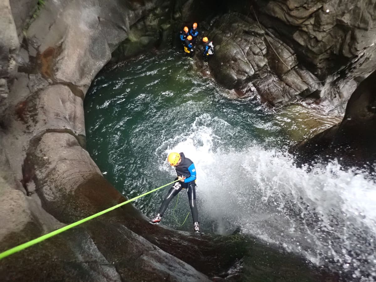 Los 10 descensos de barrancos más espectaculares de España