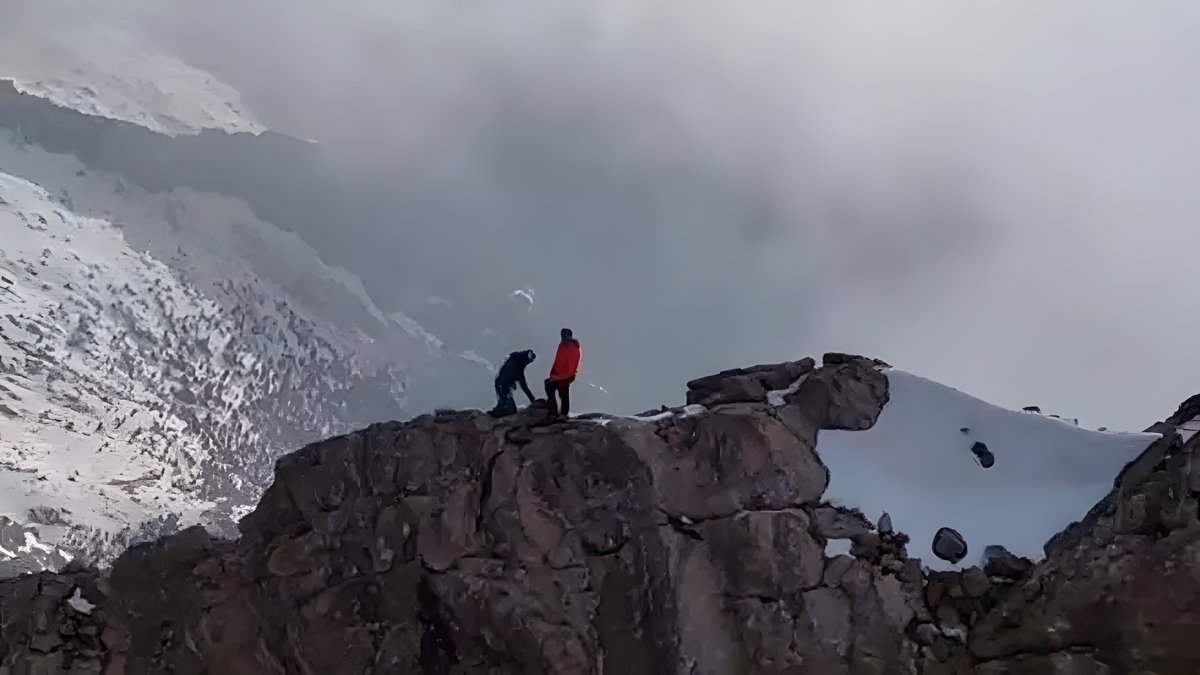 Rescatados dos montañeros por agotamiento en el Pico Espadas, Pirineo oscense