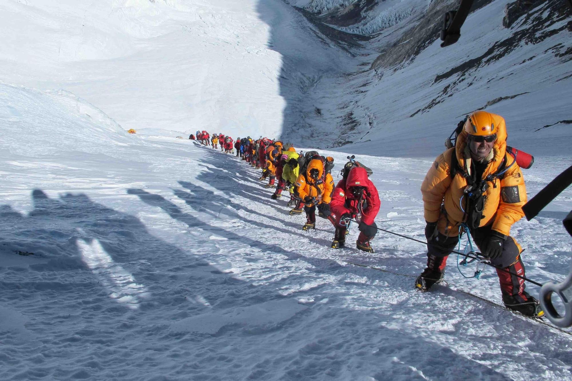 Se reduce el número de escaladores "inexpertos" que llegan para subir al Everest