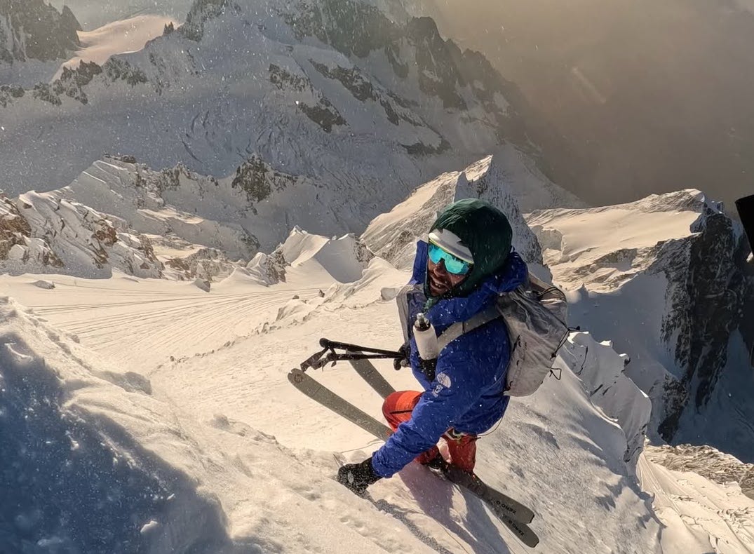 Esquían las cuatro caras del Mont Blanc en menos de 24 horas