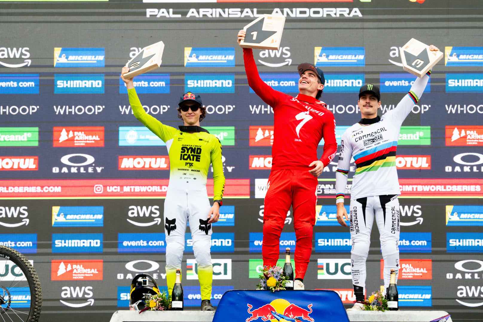 Podio DH masculino.