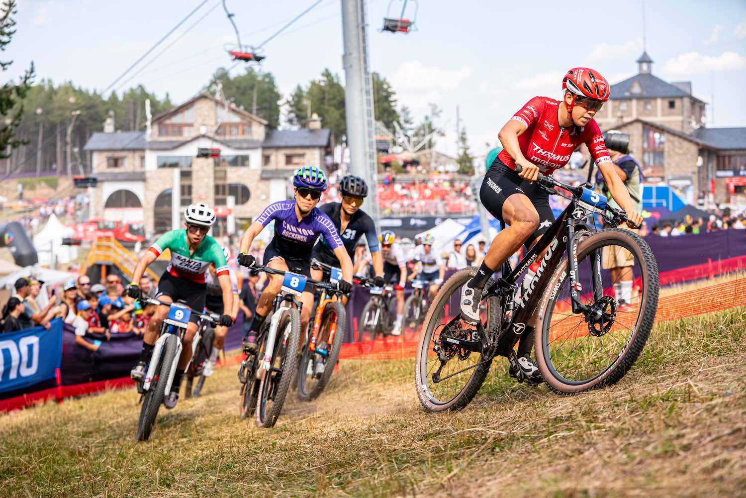 El circuito femenino de short-track (XCO) en La Massana en plena efervescencia.