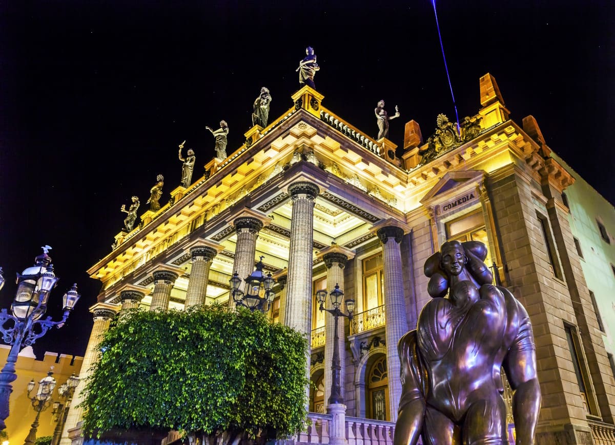 El Teatro Juárez de Guanajuato es un histórico teatro que data de finales del siglo XIX ubicado en la ciudad mexicana de Guanajuato.