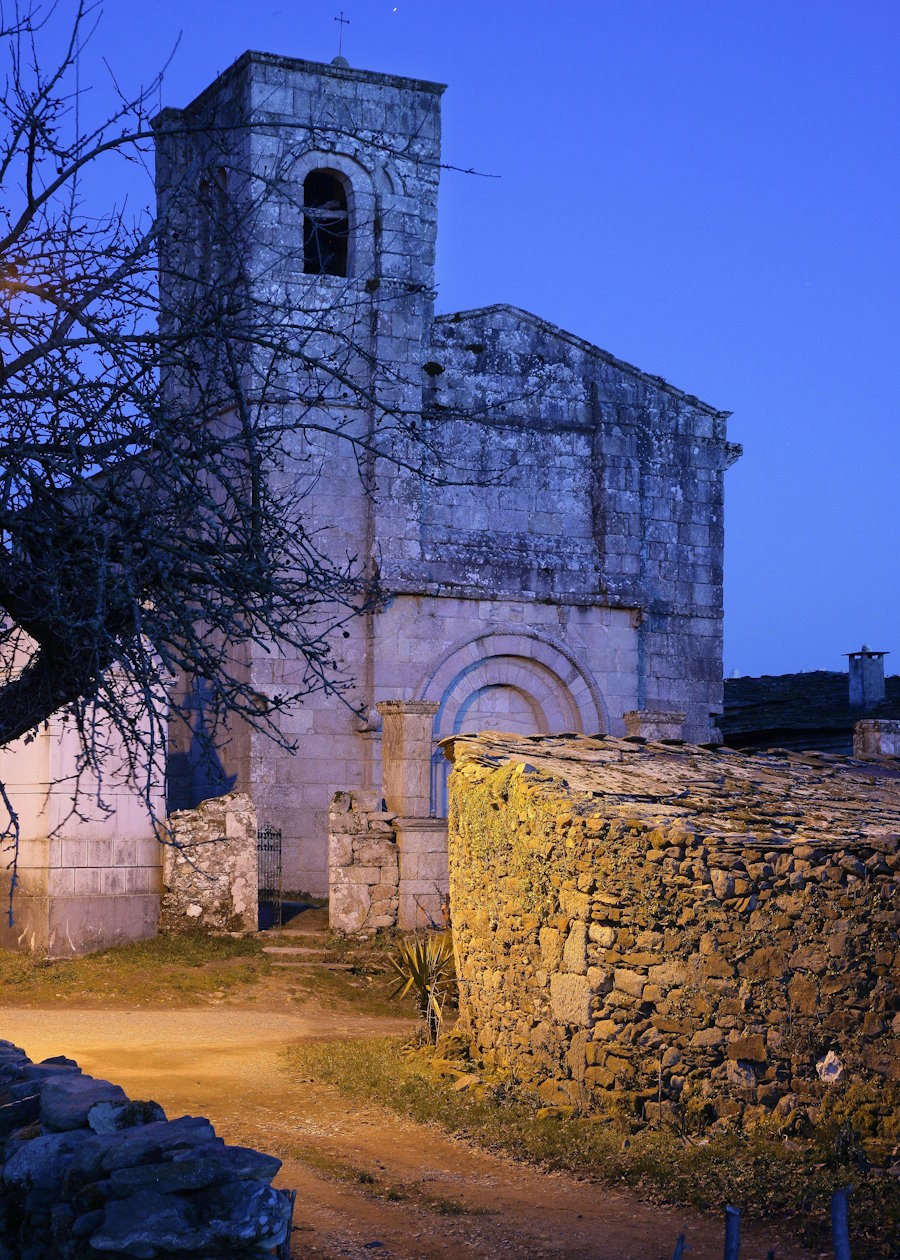 Sarria, Barbadelo de noche