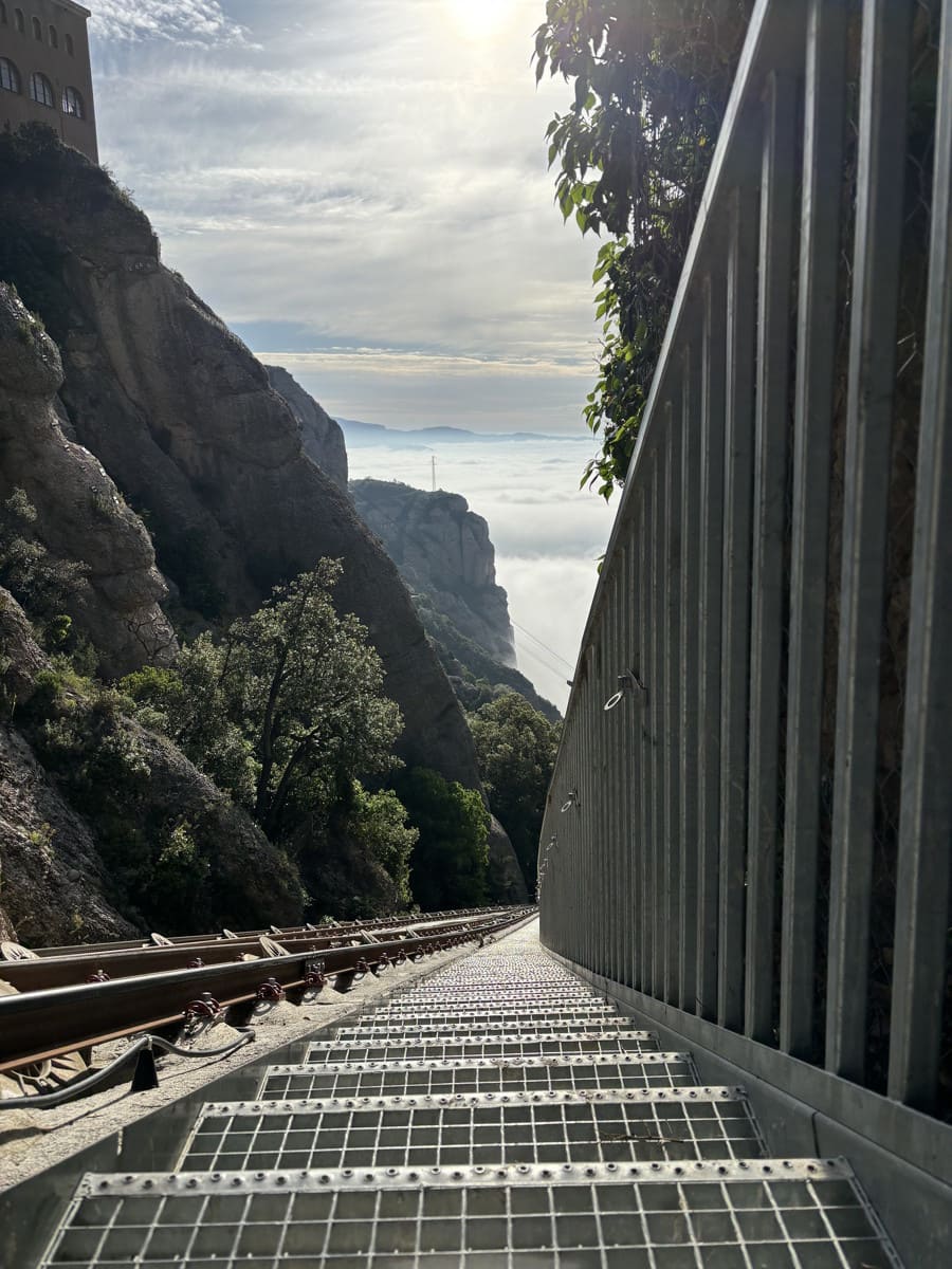 vertical montserrat